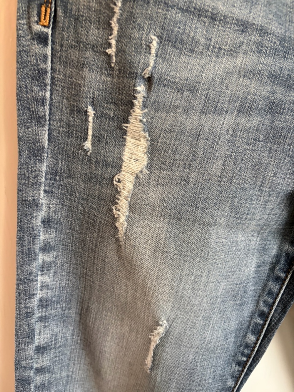 Distressed Light Wash Ankle Jeans - Women - Picture 4 of 6